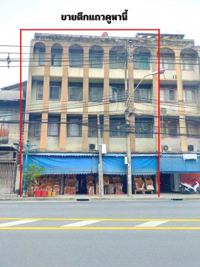 For SaleShophouseThaphra, Talat Phlu, Wutthakat : 4-story commercial building for sale with rooftop, next to Terd Thai Road, near Bang Yi Ruea Police Station. Suitable for doing business.