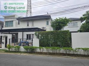 For RentHousePattanakan, Srinakarin : #2 storey detached house for rent, 5 bedrooms, 6 bathrooms, fully furnished. Private swimming pool, Pattanakarn area, Noble Tara Pattanakarn Village, rent 300,000 baht/month.