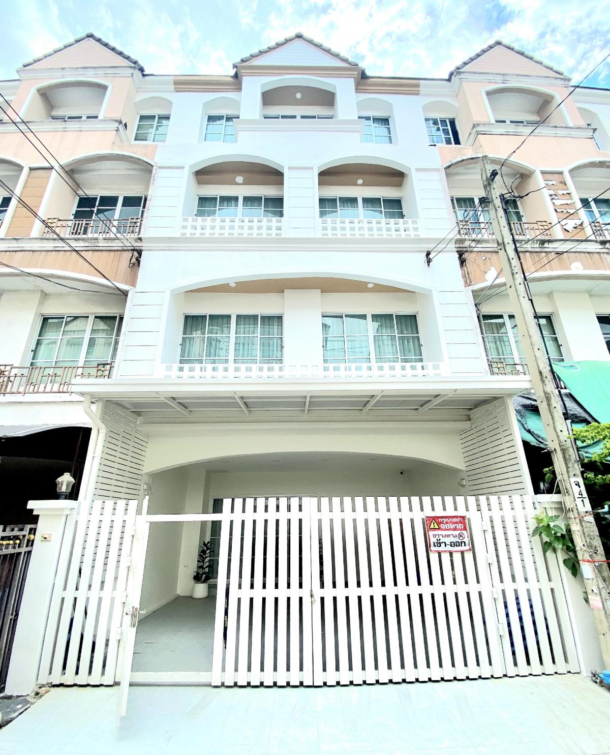 For RentHome OfficeChokchai 4, Ladprao 71, Ladprao 48, : For rent: Home office or 4-storey townhouse, Soi Lat Phrao 53, near the Yellow Line, Chok Chai 4 Station, only 1 km, 6 bedrooms, 6 bathrooms, only 50,000 - Minimum contract 3 years