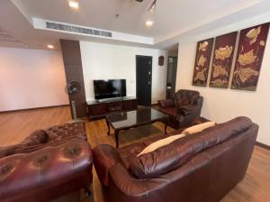 For RentCondoSukhumvit, Asoke, Thonglor : For Rent Nusasiri grand condo 3beds size 130 sq.m. F/F Ready to move in