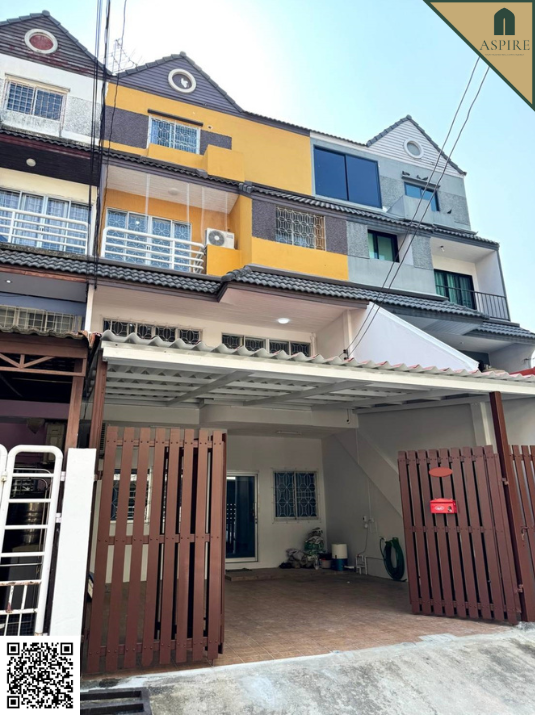 For SaleTownhousePattanakan, Srinakarin : [For Sale and For Rent] 4-Storey Townhouse in Warathorn Ville, Pattanakarn 44, Ready to Move In