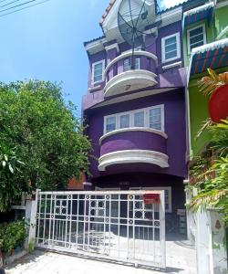 For SaleTownhouseBang kae, Phetkasem : Townhouse for sale, Ban Phong Sirichai Village 4, Soi Phetkasem 81ha, 3 floors.