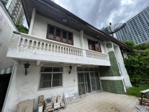 For RentHouseSukhumvit, Asoke, Thonglor : Single house for rent Located in Soi Sukhumvit 26