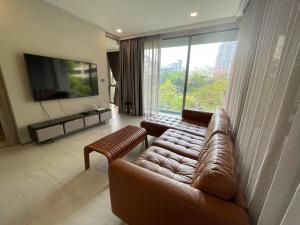 ขายคอนโดสุขุมวิท อโศก ทองหล่อ : FYNN31 for sale with tenant til March 25( rental 58k)