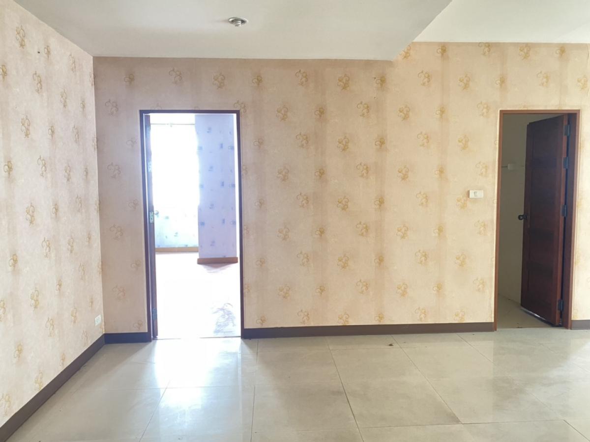 For SaleCondoRatchadapisek, Huaikwang, Suttisan : Condo for sale in Klang Krung Resort, Ratchada 7, near MRT Huai Khwang, free transfer.