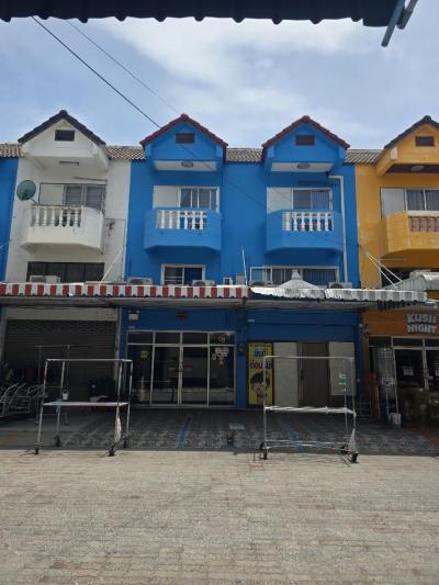 For SaleBusinesses for salePattaya, Bangsaen, Chonburi : Hotel for sale, close to the beach, only 300 meters, selling 144 sq m., 30 sq m, wide entrance road.