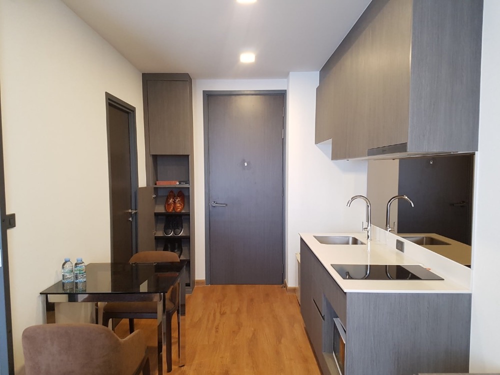 For RentCondoPinklao, Charansanitwong : ⭐️ Condo closest to Siriraj ⭐️ Condo for rent AROON, walk 200 meters to Siriraj Hospital, no need to waste time traveling 🔥🔥🔥