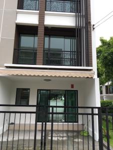 For RentTownhouseNawamin, Ramindra : For sale/rent 3-story townhome Baan Klang Muang Nawamin 42