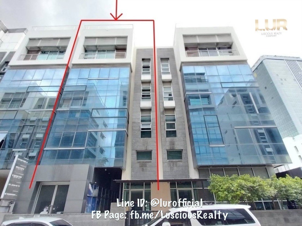 For SaleOfficeRatchadapisek, Huaikwang, Suttisan : Office building for sale, Huai Khwang, Ratchada Soi 18, reasonable price, wide road, has parking, near MRT-Sutthisan.