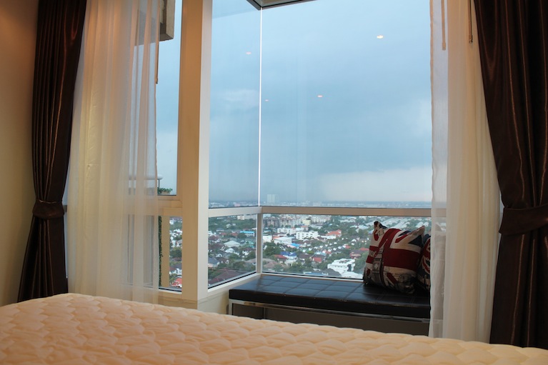 For RentCondoChaengwatana, Muangthong : Condo for rent, M Society, Muang Thong Thani, Building C, 24th floor (from 30 floors), fully furnished, 3 air conditioners, washing machine, lake view.