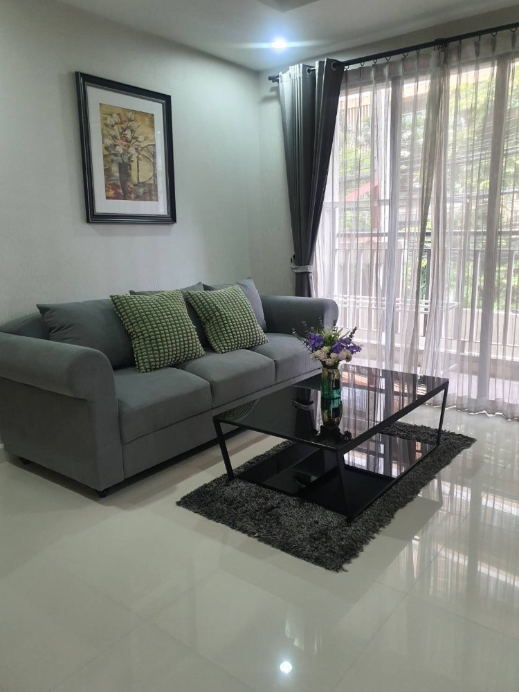 For RentCondoSukhumvit, Asoke, Thonglor : Near BTS Phrom Phong and MRT Asoke.