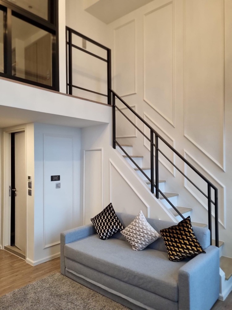 For RentCondoOnnut, Udomsuk : For rent Modiz Sukhumvit50, Duplex room, 2 floors, size 42 sq m, 20th floor, beautiful room, fully furnished, good common area, BTS shuttle, ready to move in