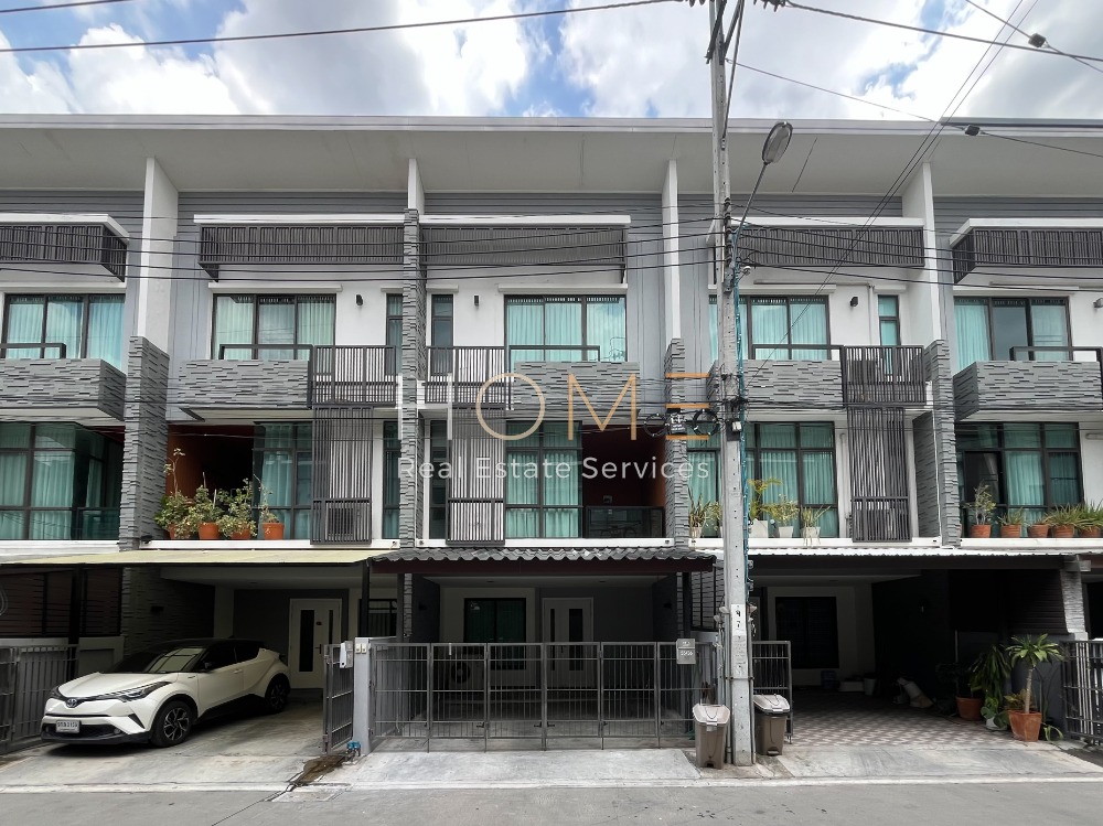 For SaleTownhouseKaset Nawamin,Ladplakao : Newly renovated, ready to move in ✨ Townhome Plex Residence Nawamin 111 / 3 bedrooms (for sale), Plex Residence Nawamin 111 / Townhome 3 Bedrooms (FOR SALE) RUK784