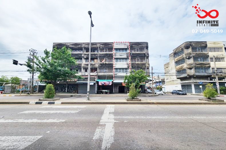 For SaleShophouseNonthaburi, Bang Yai, Bangbuathong : Commercial building for sale, 4.5 floors, 18 square meters, Tiwanon Road, Soi Nonthaburi 43.