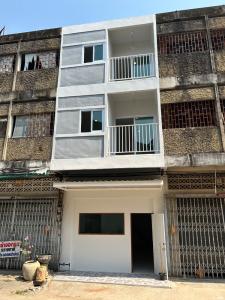 For SaleShophouseLampang : 3-story building for sale, Suren Road, low price, in the middle of Lampang city, newly renovated, ready to move in, 200 sq m..