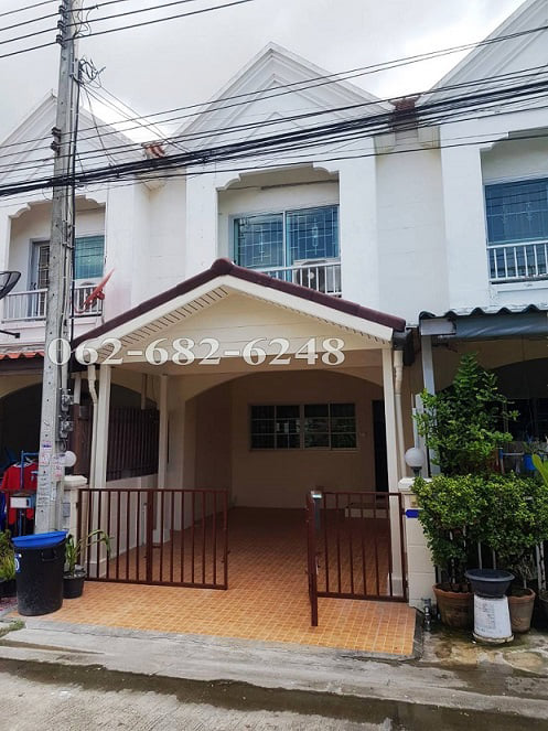 For RentTownhousePattanakan, Srinakarin : Suan Luang Ville Chalermprakiat 28, 2-storey townhouse, near Seacon, Ramkhamhaeng University 2