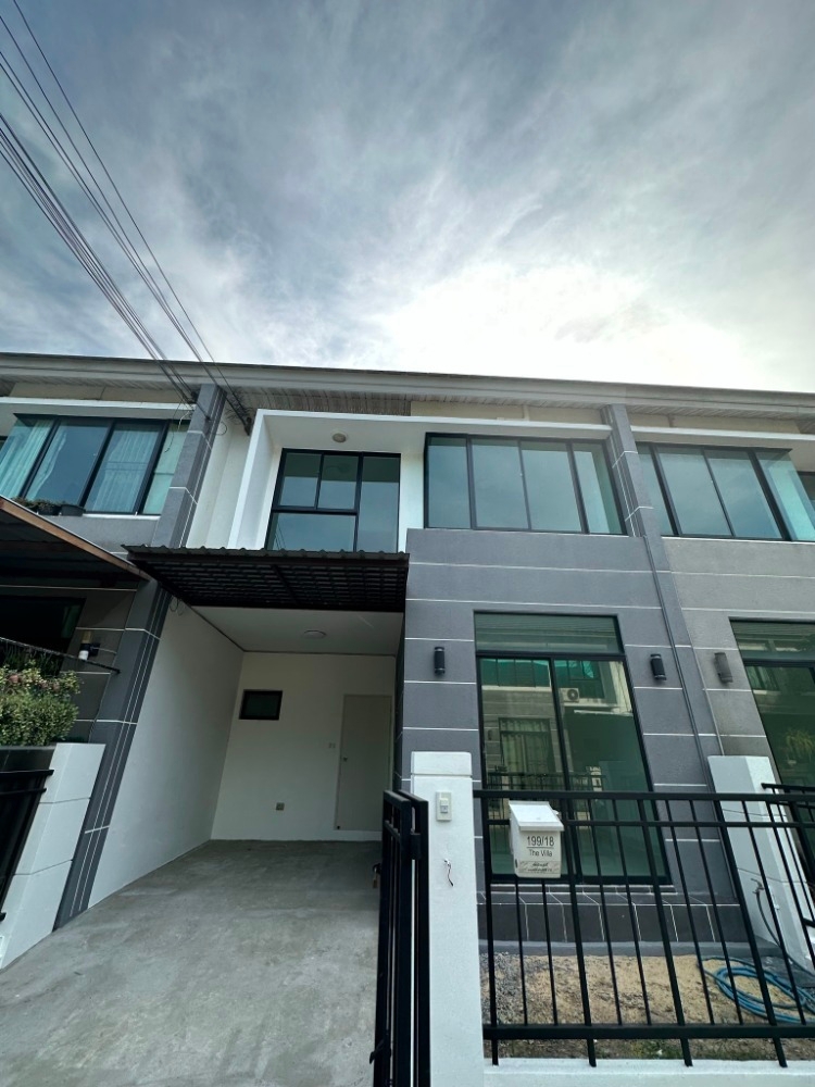 For SaleTownhouseNonthaburi, Bang Yai, Bangbuathong : S-HVLB101 for sale The Villa Townhome Bang Bua Thong 2 floors, size 23 sq m, usable area 90 sq m, 3 bedrooms, 2 bathrooms, 2.524 million 063-759-1967