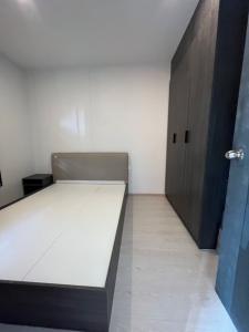 ขายคอนโดอ่อนนุช อุดมสุข : For Sale Elio Del Nest 2 bed 1 bath ราคาทุบ