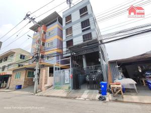 For RentTownhousePattanakan, Srinakarin : Townhouse for rent, 4 floors, area 35 sq m, usable area 350 sq m, 5 bedrooms, 5 bathrooms, partially furnished, parking for 3 cars, Bangkok-Kreetha Road, Srinakarin, rental price 25,000 baht/mo.