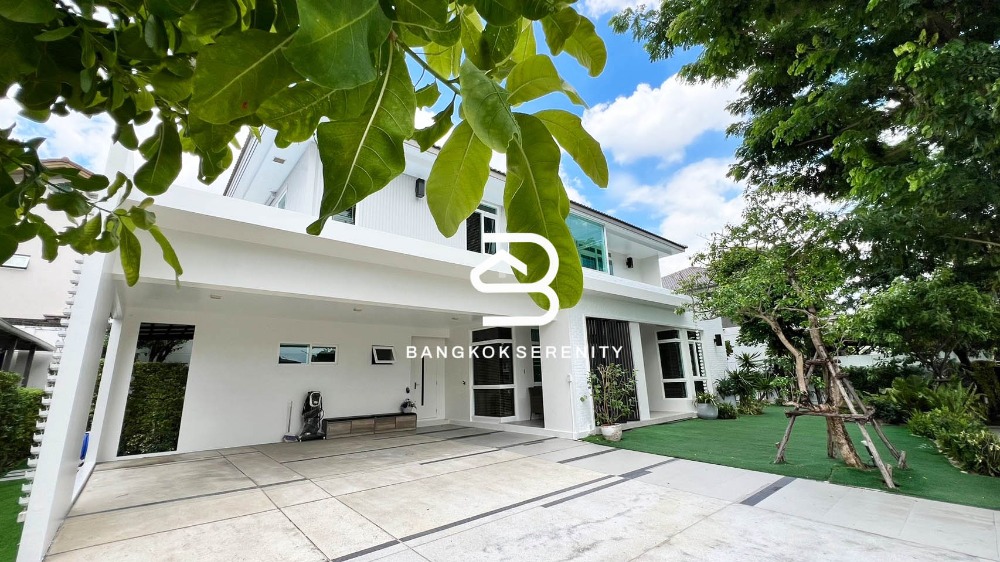 For RentHouseBangna, Bearing, Lasalle : Pet Friendly Single house for rent at Manthana 2 Bangna Km.7