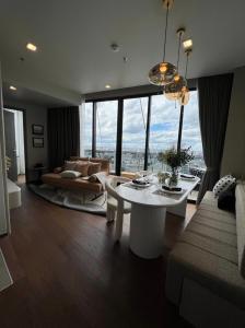 For RentCondoAri,Anusaowaree : Ideo Q Victory / 71 sq m. 32nd floor *