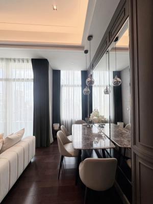 For RentCondoSukhumvit, Asoke, Thonglor : Condo The Diplomat 39, next to BTS Phrom Phong, big room, ready to move in, price 90,000/month.