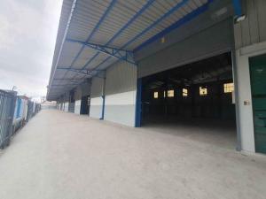 For RentWarehouseSamut Prakan,Samrong : BS1406 Warehouse for rent, size 1,000 sq m., Bang Sao Thong area. Near Bang Phli Industrial Estate, convenient travel.