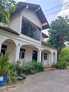 For SaleHouseRamkhamhaeng, Hua Mak : S-HDFU101 Detached house for sale, Soi Ramkhamhaeng 12, Intersection 4, 2 floors, size 112 sq m, usable area 450 sq m, 3 bedrooms, 3 bathrooms, 85 million 063-759-1967