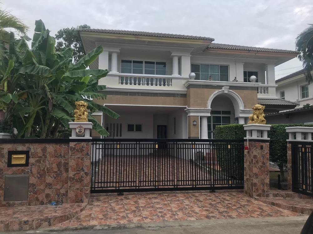 For SaleHousePattanakan, Srinakarin : For sale/rent, single house, luxury project, Nantawan Village, Suan Luang Rama 9, Chaloem Phrakiat Rama 9 Road, size 4 bedrooms, 3 bathrooms, beautifully decorated.