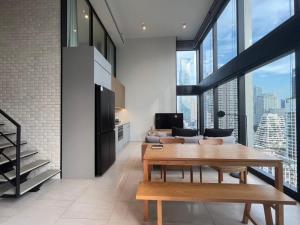 ให้เช่าคอนโดสีลม ศาลาแดง บางรัก : 🔥Super Hot  Deal 🚩Condo near BTS Saint Louis 🚩 Call Now !!🔥