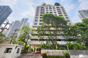 For SaleCondoNana, North Nana,Sukhumvit13, Soi Nana : 💥“Liberty Park 2 Condominium” (2B2B, 121.11 SQM.) Selling at 6.95 MB. (Only at 5X,XXX THB/SQM.). One of The Best Price in Heart of Sukhumvit (Asoke - Nana), Near The EM District. Contact PAE : 06-5823-5265💥