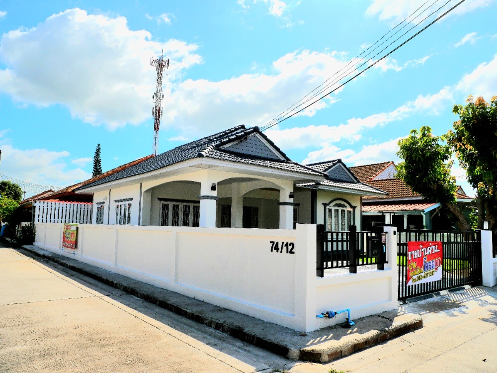 For SaleHouseRayong : For sale: corner detached house, next to Central Rayong, urgent!!!