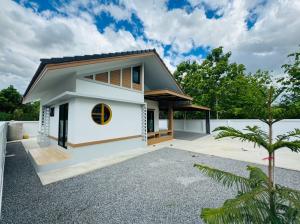 For SaleHouseLamphun : Single-storey detached house for sale, minimalist Muji style, near Lamphun Hospital.