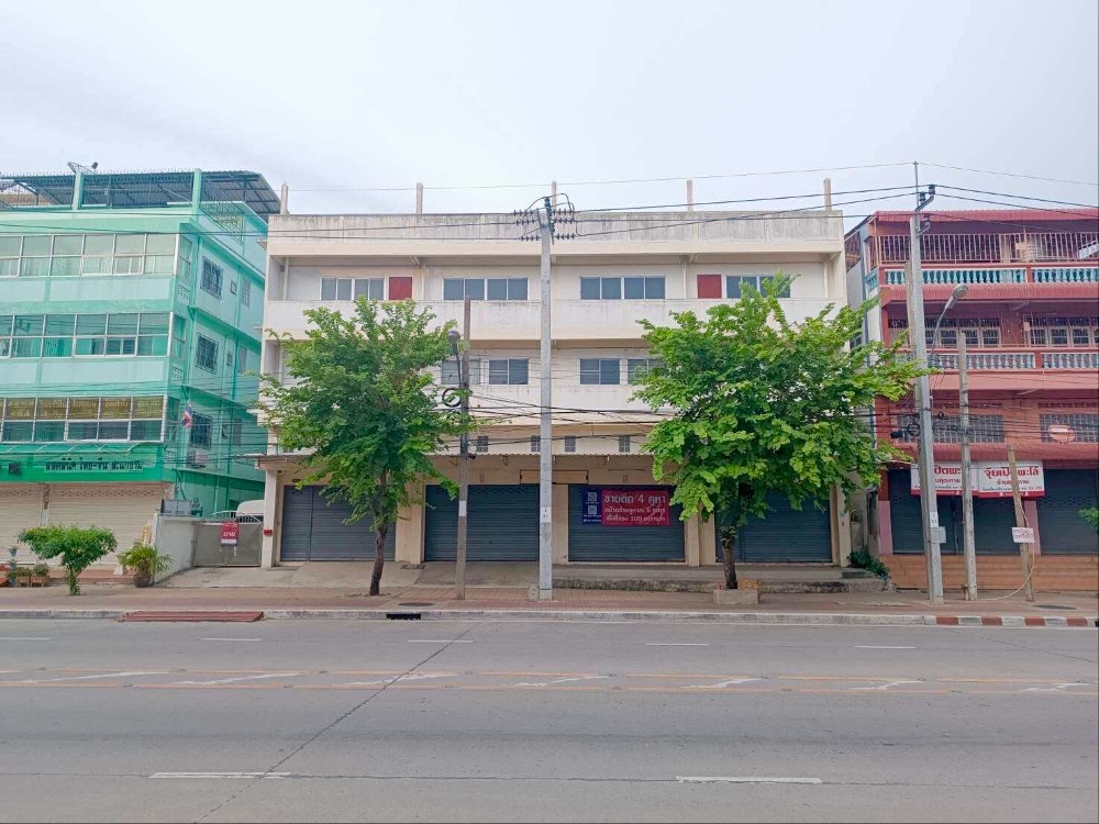 For SaleShophouseRama 2, Bang Khun Thian : Commercial building for sale, 4 units, 3 floors, good location, next to Sakae Ngam Road, Bang Khun Thian