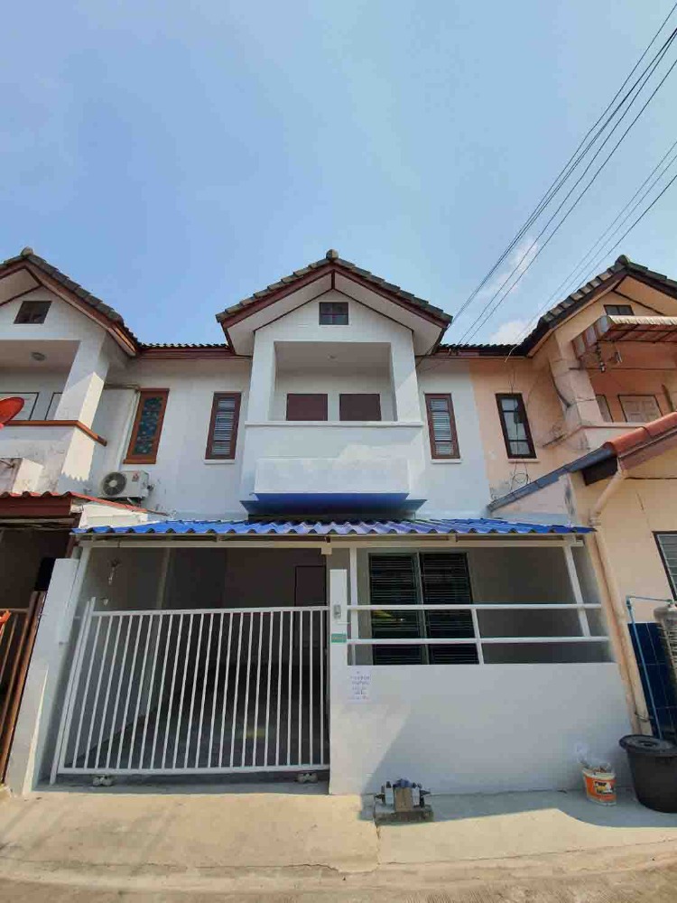 For RentTownhousePathum Thani,Rangsit, Thammasat : For rent, Green Garden Home Klong 11 Townhouse, 2 floors, 4 bedrooms, at the beginning of the project, can walk in, close to all amenities.