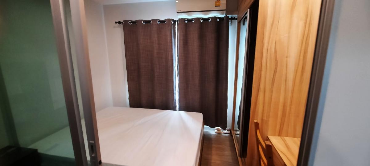 For RentCondoVipawadee, Don Mueang, Lak Si : Condo for rent: Happy Condo Donmuang The Terminal, Building E, 2nd floor, swimming pool view, size 28 square meters, 9,000 baht/month, spacious room.