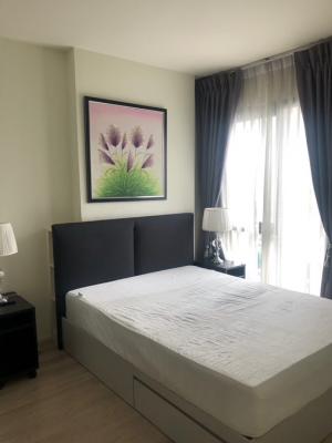 For RentCondoRatchadapisek, Huaikwang, Suttisan : Centric Huai Khwang, at Huai Khwang intersection, price 15,000 baht, room size 33 sq m, 1 bedroom, high floor, price negotiable. You can make an appointment to see the room.
