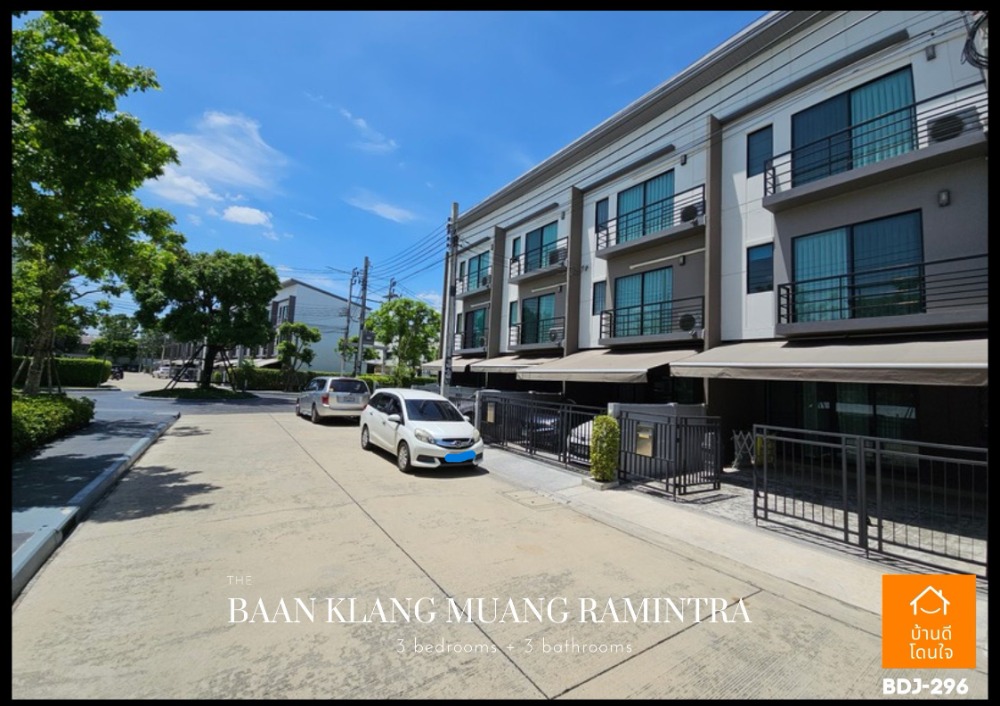 For SaleTownhouseNawamin, Ramindra : Luxurious 3-story townhome, Baan Klang Muang Ramintra (20.6 sq m.), 3 bedrooms, 3 bathrooms, in front of the clubhouse.