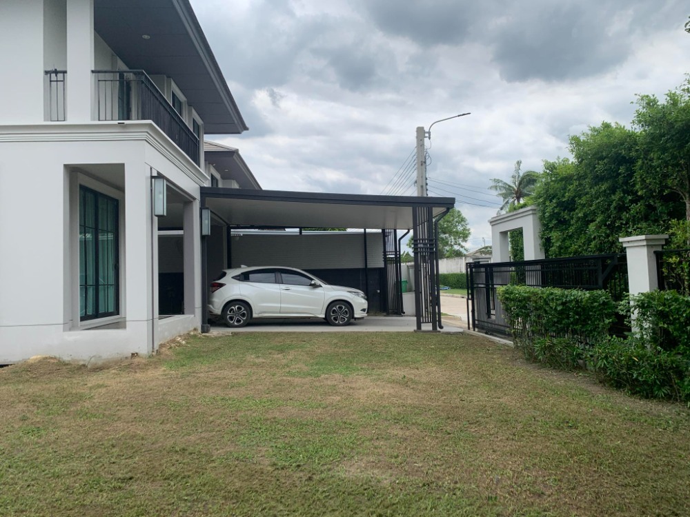 For RentHousePattanakan, Srinakarin : Single house for rent, Setthasiri Phatthana, beautiful decoration, air conditioning, fully furnished, 4 bedrooms, 3 bathrooms. Monthly rental price 89,000 baht