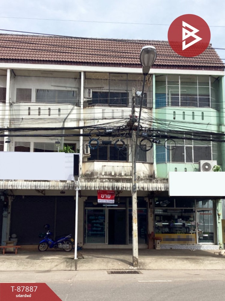 For SaleShophouseUttaradit : Commercial building for sale, 3 floors, area 28 sq m, Tha It, Uttaradit.