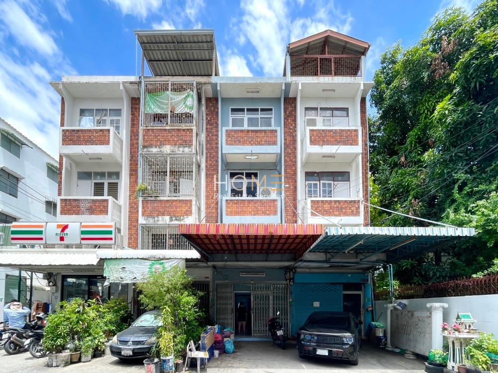 For SaleShophousePinklao, Charansanitwong : Commercial building Soi Charansanitwong 35 / 2 Bedrooms (SALE) MHOW236