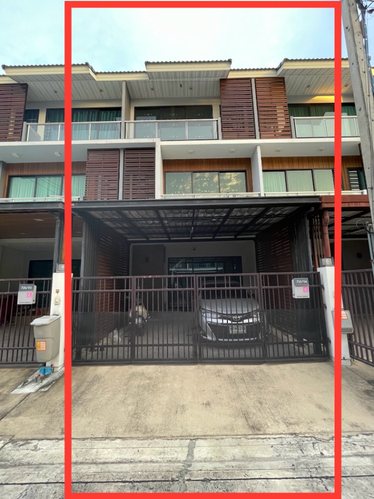 For SaleHouseLadprao101, Happy Land, The Mall Bang Kapi : 3-story townhome for sale