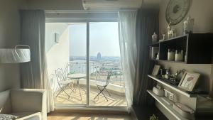 For RentCondoWongwianyai, Charoennakor : For Rent - Condominium by the Chaophraya River, High Floor, Nice river view,newly renovated