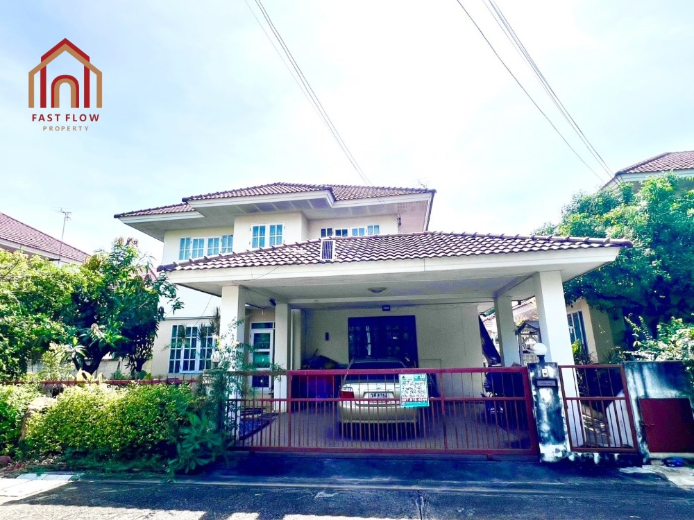 For SaleHousePhutthamonthon, Salaya : Single house for sale, Aphakorn 1, Phutthamonthon Sai 4, near Mahidol University, Salaya, corner house, house has a wide front garden area, addition of a garage roof.