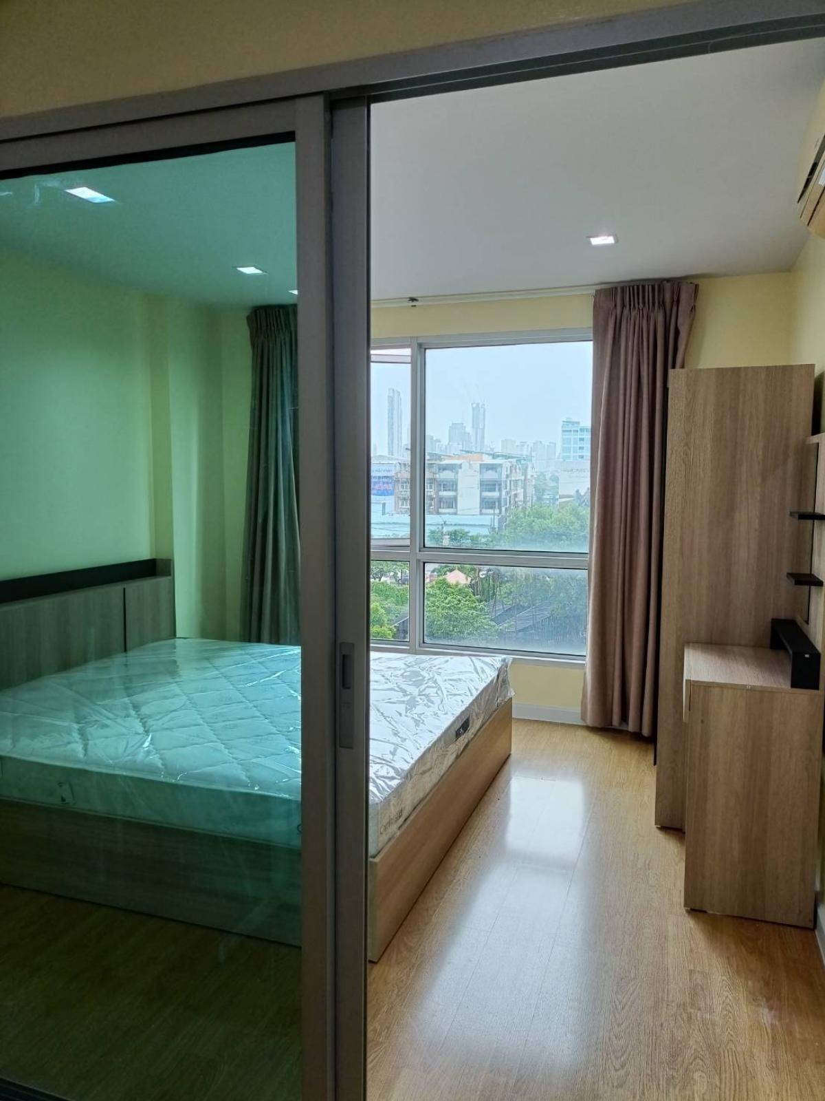 For RentCondoThaphra, Talat Phlu, Wutthakat : CASA CONDO RATCHADA-THAPRA near BTS Talat Phlu, fully furnished, 35 sq m.