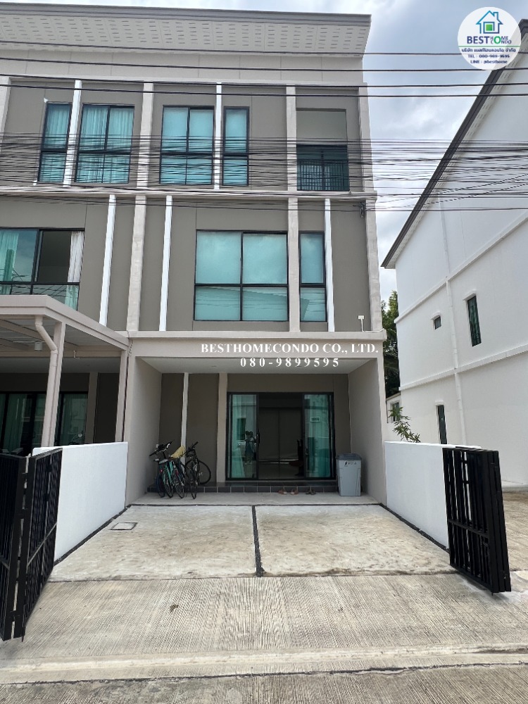 For RentTownhousePattanakan, Srinakarin : Townhome for rent ✅ Patio Srinakarin - Rama 9 ✅ Convenient travel. Near the main road