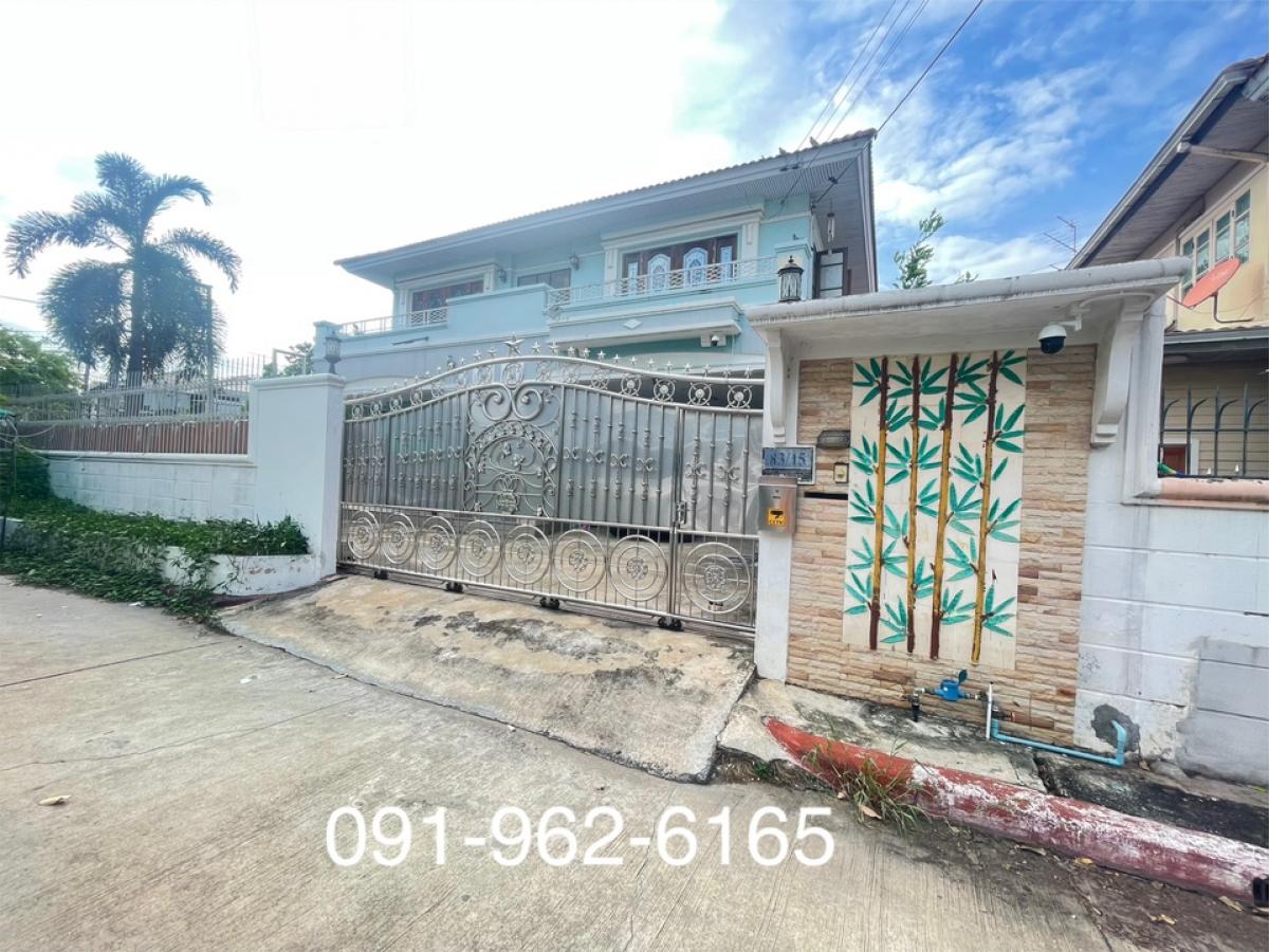 For SaleHousePathum Thani,Rangsit, Thammasat : 2-story detached house for sale, Maneerin Exclusive Village, Pathum Thani, next to the main road.