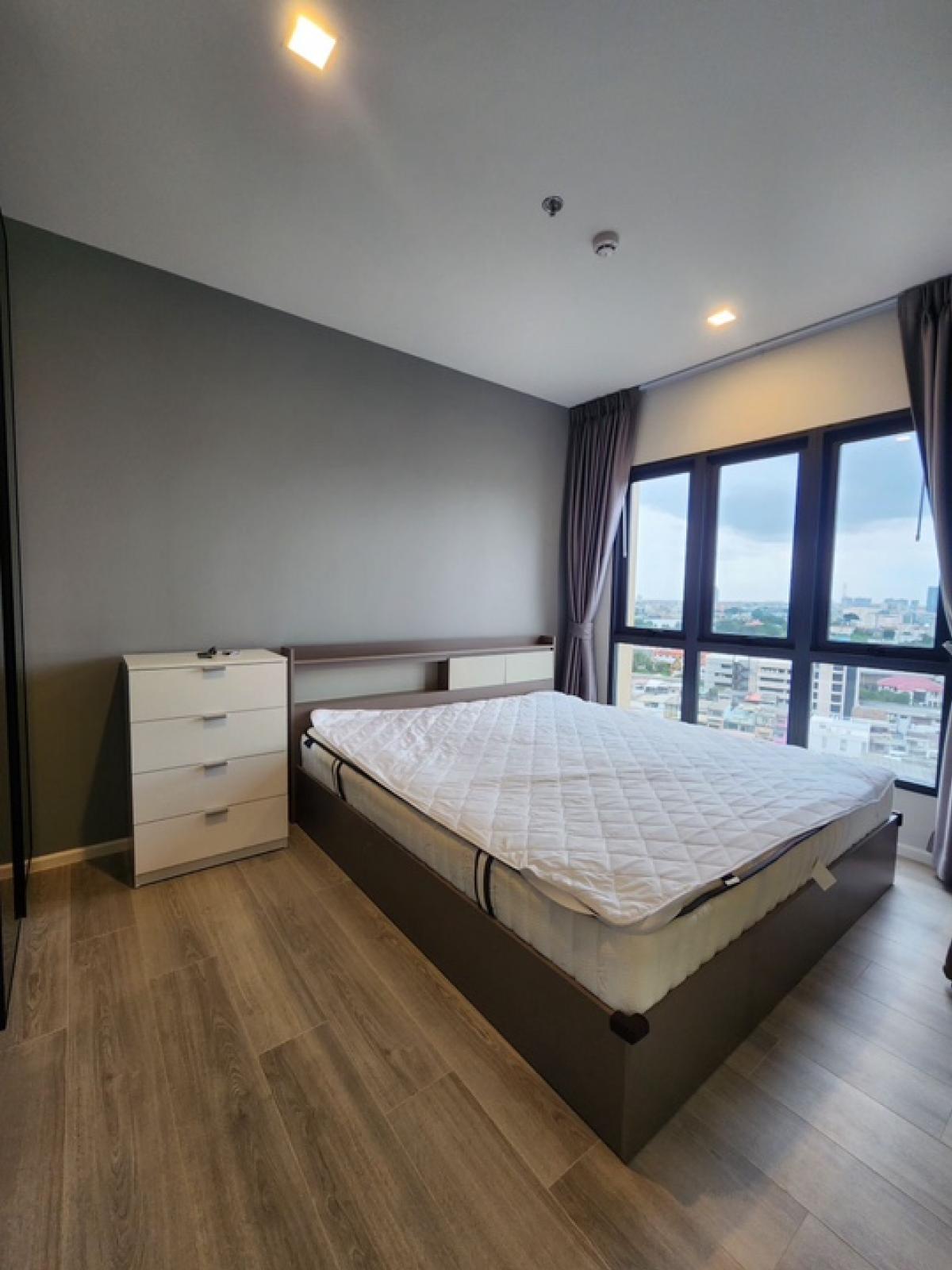 For RentCondoRama3 (Riverside),Satupadit : 🔥Cheap rent, beautiful room, fully furnished, has TV + microwave, Condo The Key Rama 3