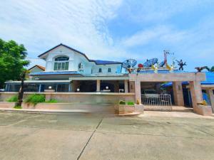 For SaleHouseMin Buri, Romklao : 2-story detached house for sale, 138 square meters, Perfect Place Village, Ramkhamhaeng Road, corner room.