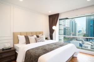 For SaleCondoNana, North Nana,Sukhumvit13, Soi Nana : Condo for sale, Sukhumvit Suites, brand new, beautifully decorated, good location, near BTS/MRT Sukhumvit.